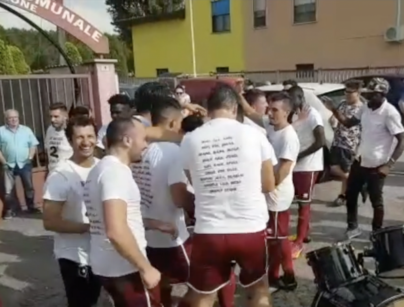 VIDEO - La Caresana sale in seconda categoria: le immagini della festa dei tifosi